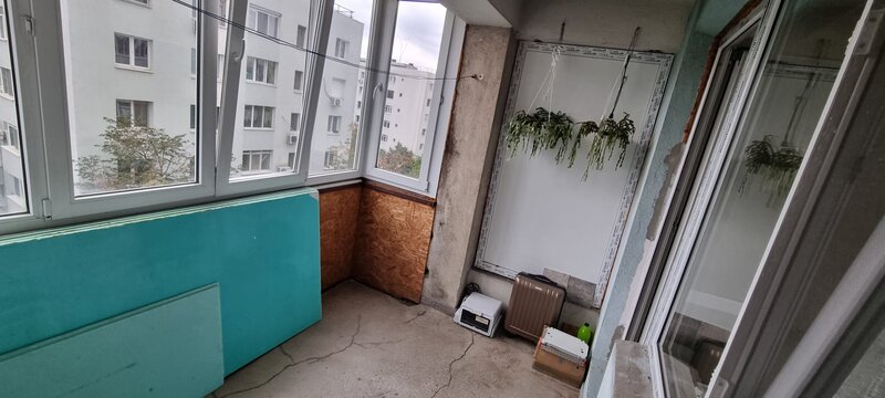 Titan Str.Lotrioara la 400m Metrou si 100m Parc IOR