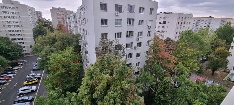 Titan Str.Lotrioara la 400m Metrou si 100m Parc IOR