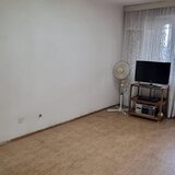 Titan Str.Lotrioara la 400m Metrou si 100m Parc IOR